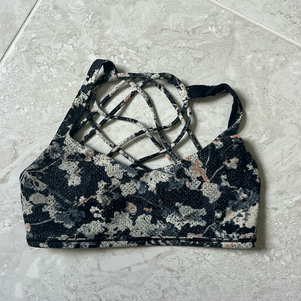 Lululemon Free to be Wild Sports Bra